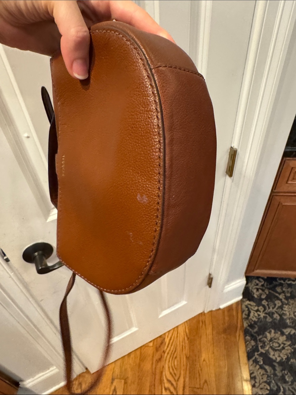 Fossil Saddle Crossbody Bag in Cognac Brown with Gold Hardware - Picture 7 of 7